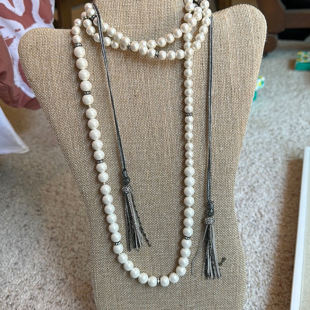 Mara Pearl Necklace